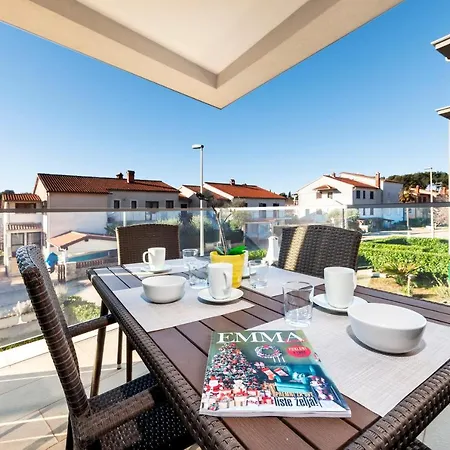 Sunny Day - With Parking Apartament Rovinj