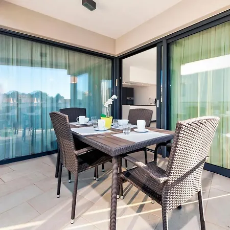 Apartament Sunny Day - With Parking Rovinj